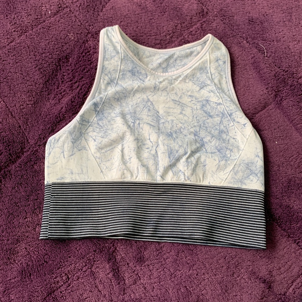 LULULEMON seamless high neck sports bra size 6